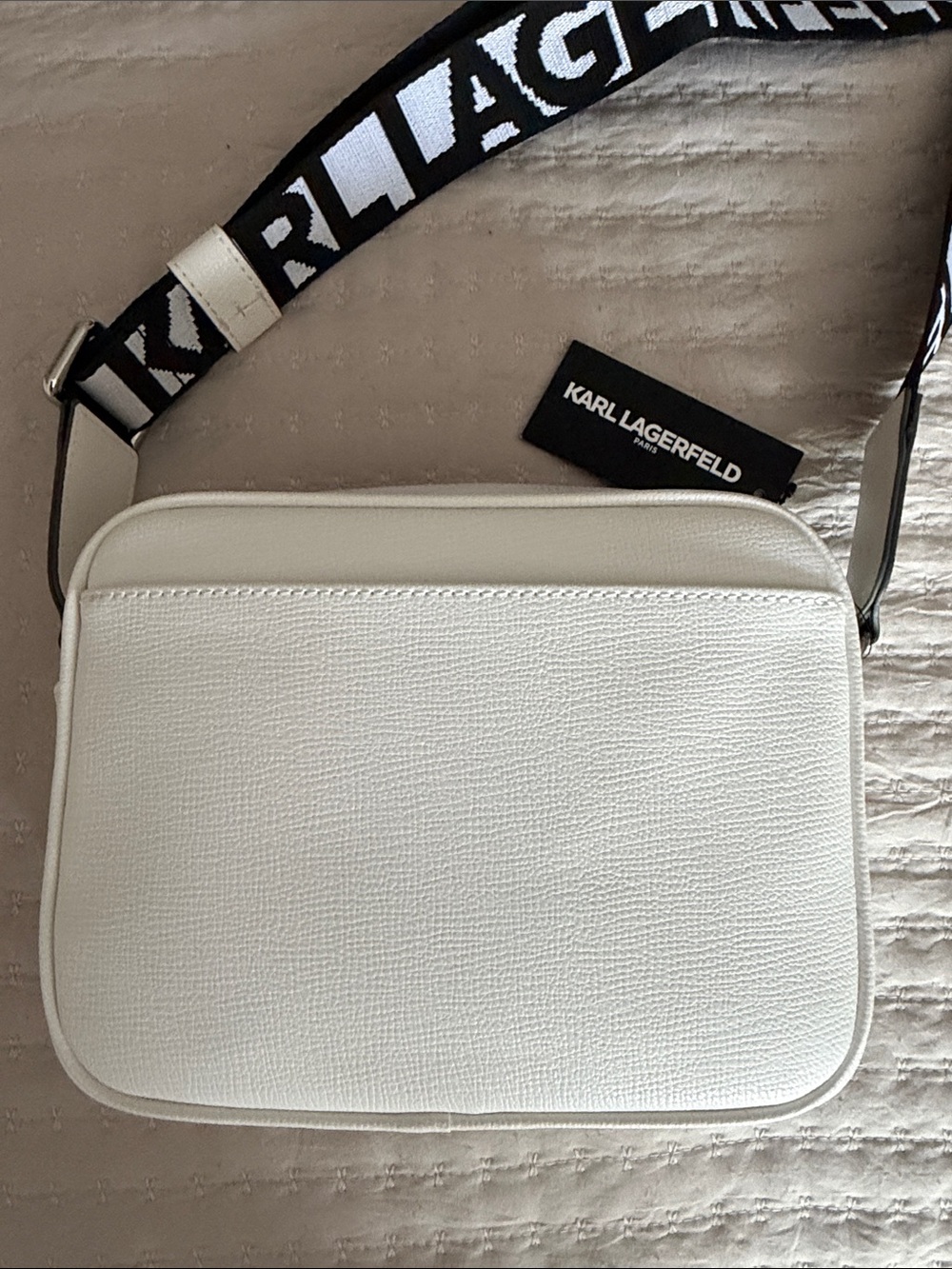 Karl Lagerfeld White Pebbled Crossbody Shoulder Bag w/ Iconic Logo Strap & Pouch - Picture 10 of 13